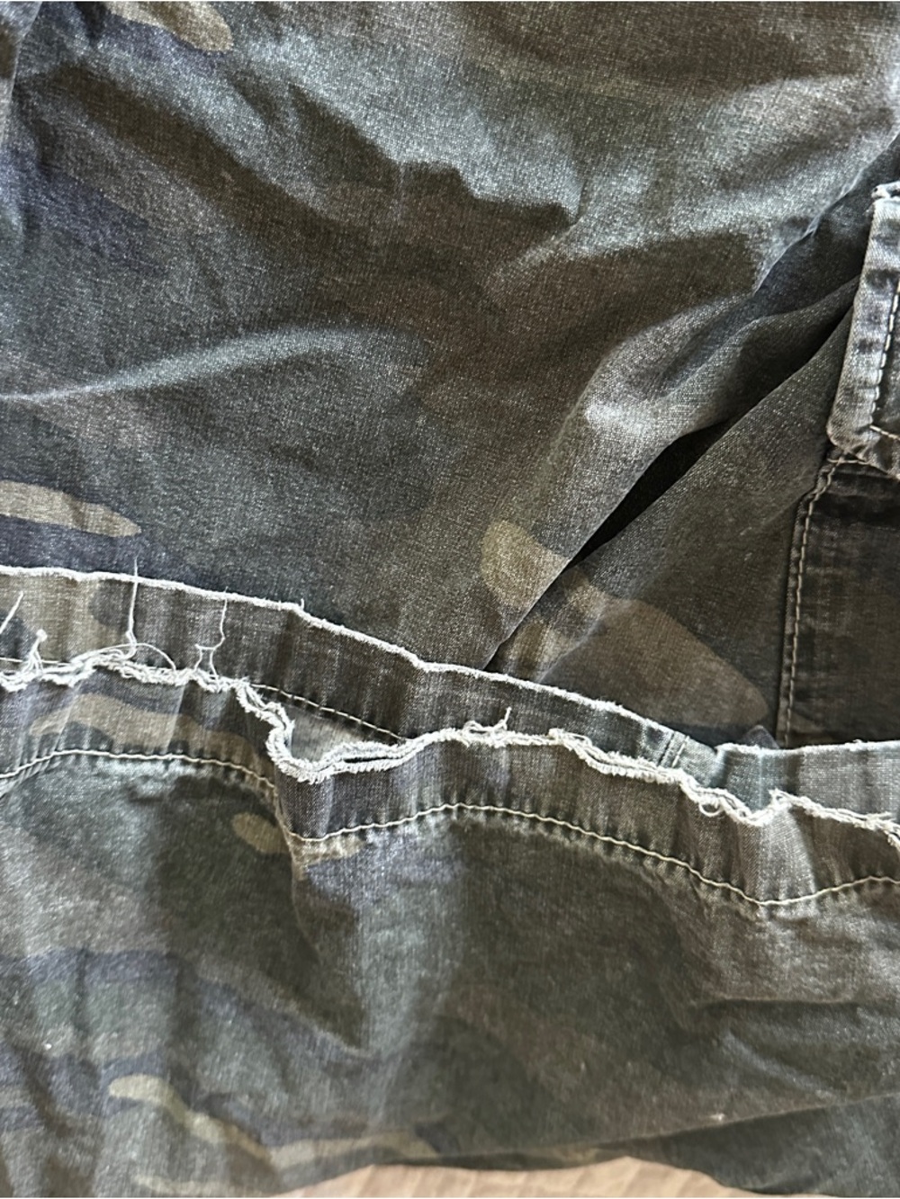 Urban Outfitters BDG Camo Baggy Pants - Picture 7 of 7